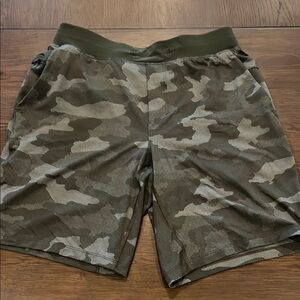 Camo lululemon L